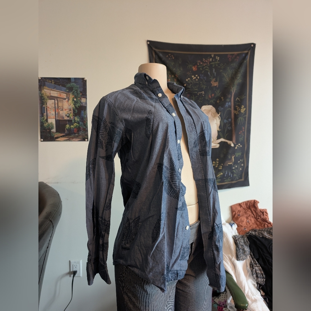 Club Room Men's‎ Blue Button-Up Shirt Size Medium